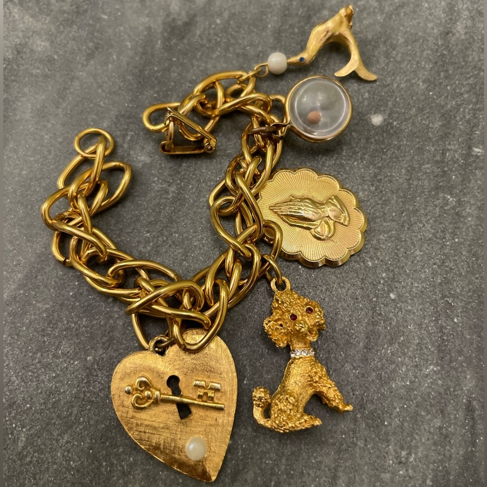Vintage Gold Charm Bracelet - Picture 3 of 10